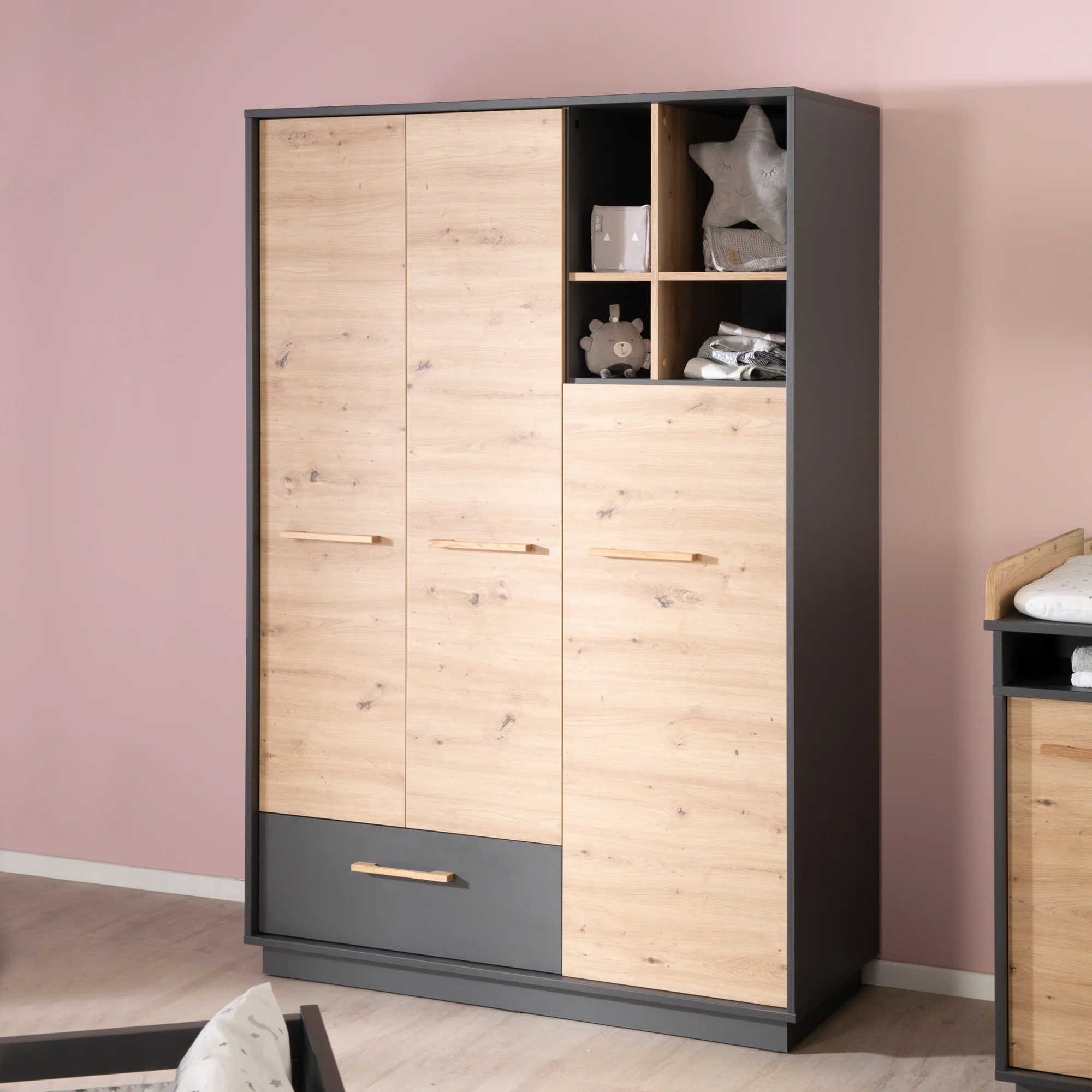 Kinderzimmerset 'Lenn' 3-teilig - Bett 70x140 + Wickelkommode + Kleiderschrank 3-türig - Image 14