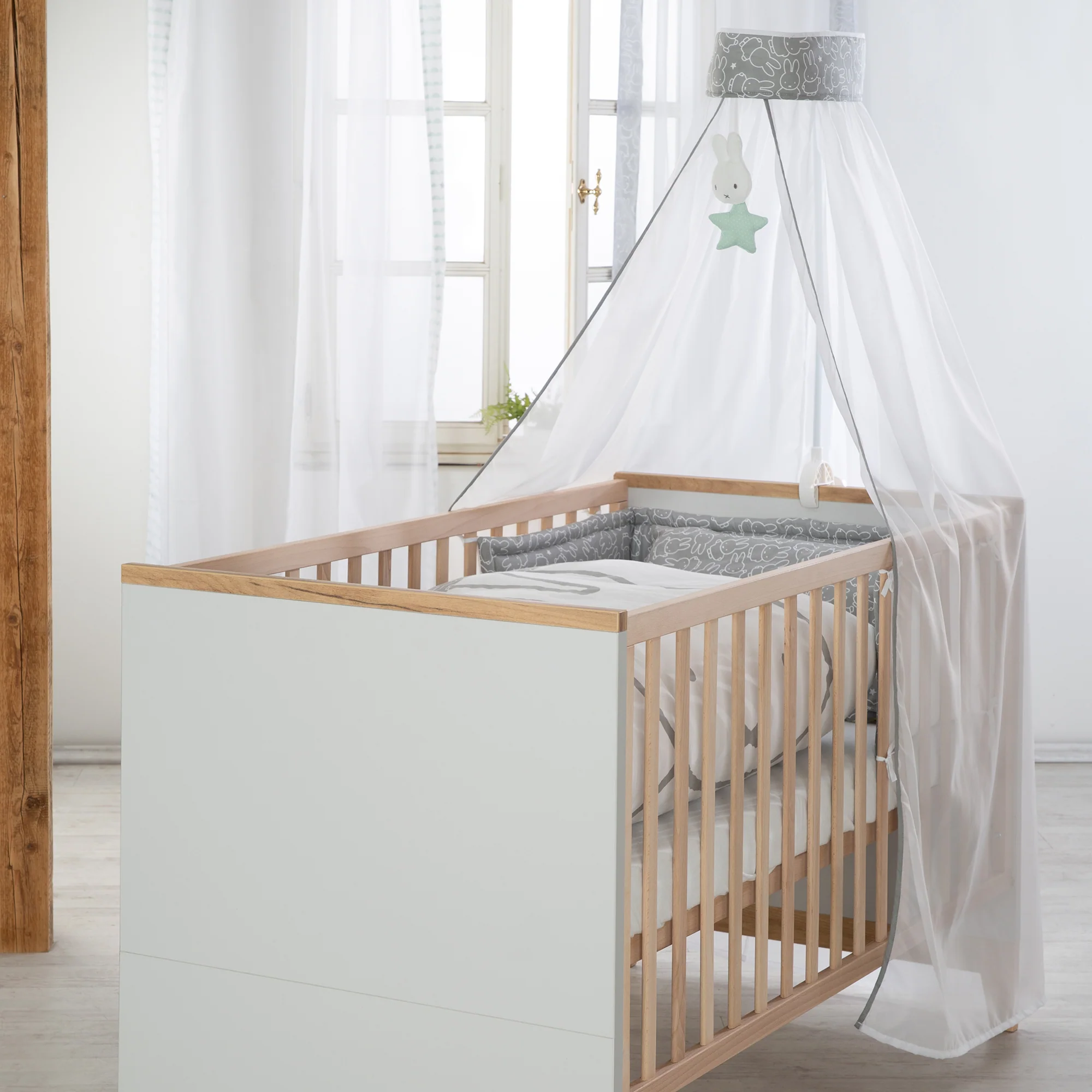 Kinderzimmerset 'Caro', inkl. Kombi-Bett 70 x 140 cm, Wickelkommode & 3-türigem Schrank, Lichtgrau/Goldeiche - Image 8