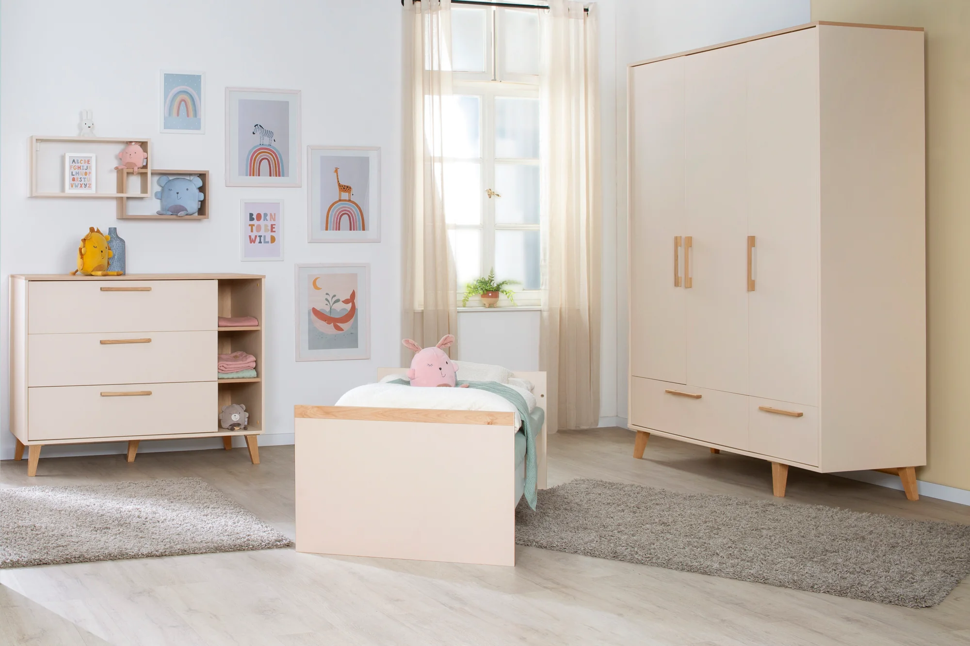 Kleiderschrank 'Jil' 3-türig mit 2 Schubladen - Cashmere / Chestnut - Image 4