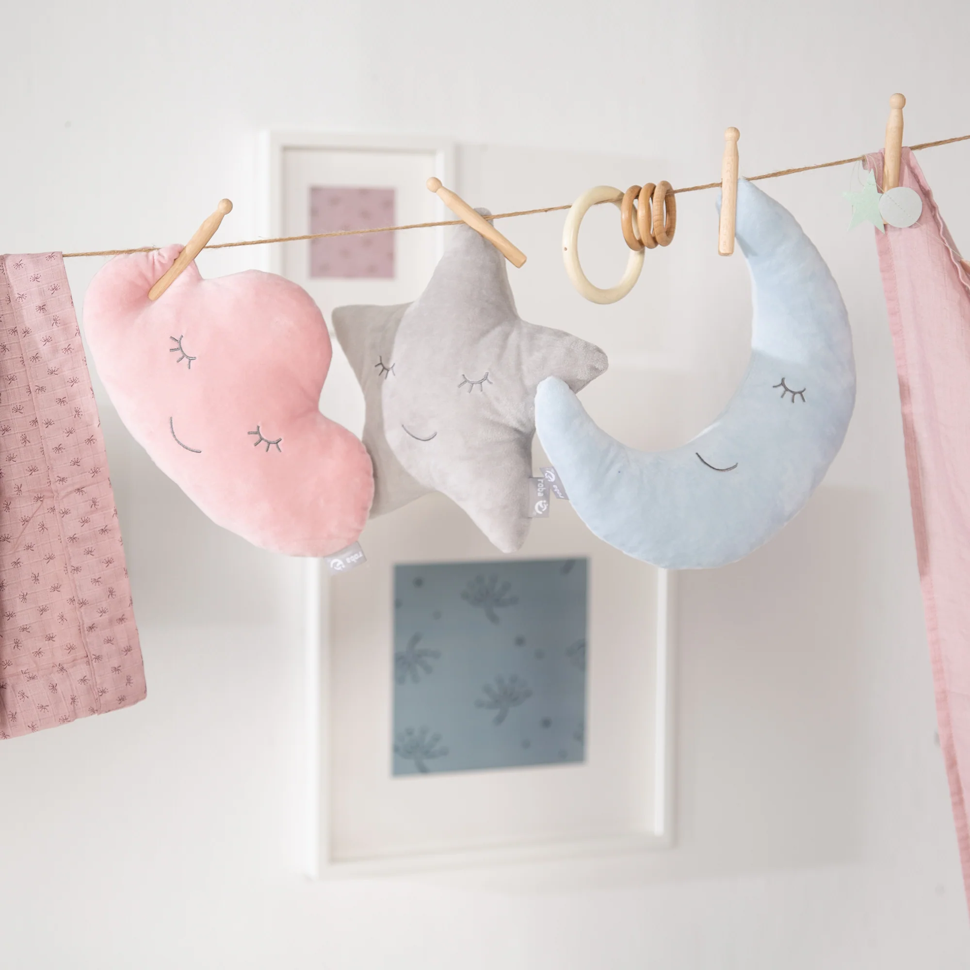 Kuschelkissen Stern 'roba Style', Hellblau/Sky, flauschiges Dekokissen für Baby- & Kinderzimmer - Image 4