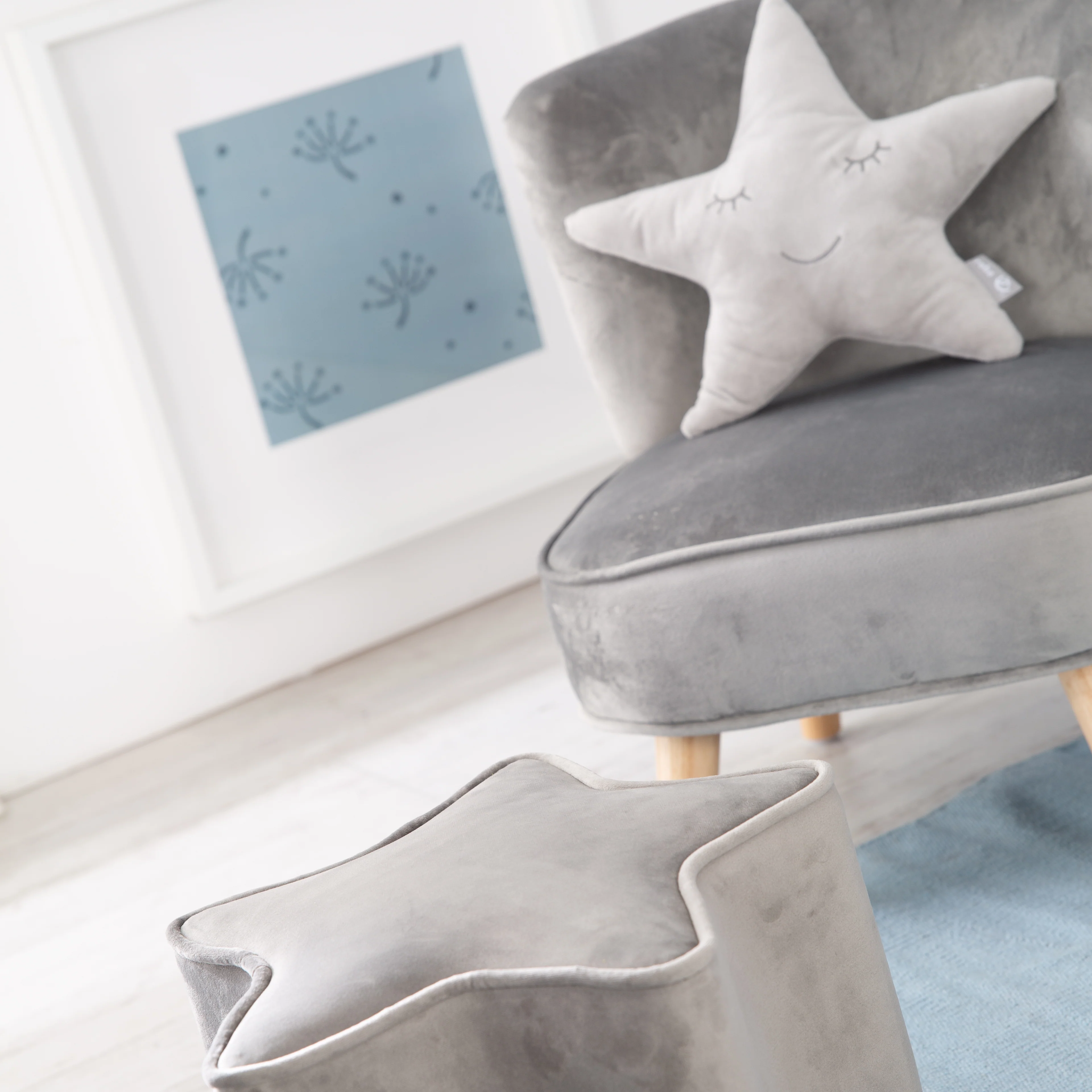 Bundle 'Lil Sofa' inkl. Kindersessel, Sternhocker & Sternenkissen in silbergrau - Image 3