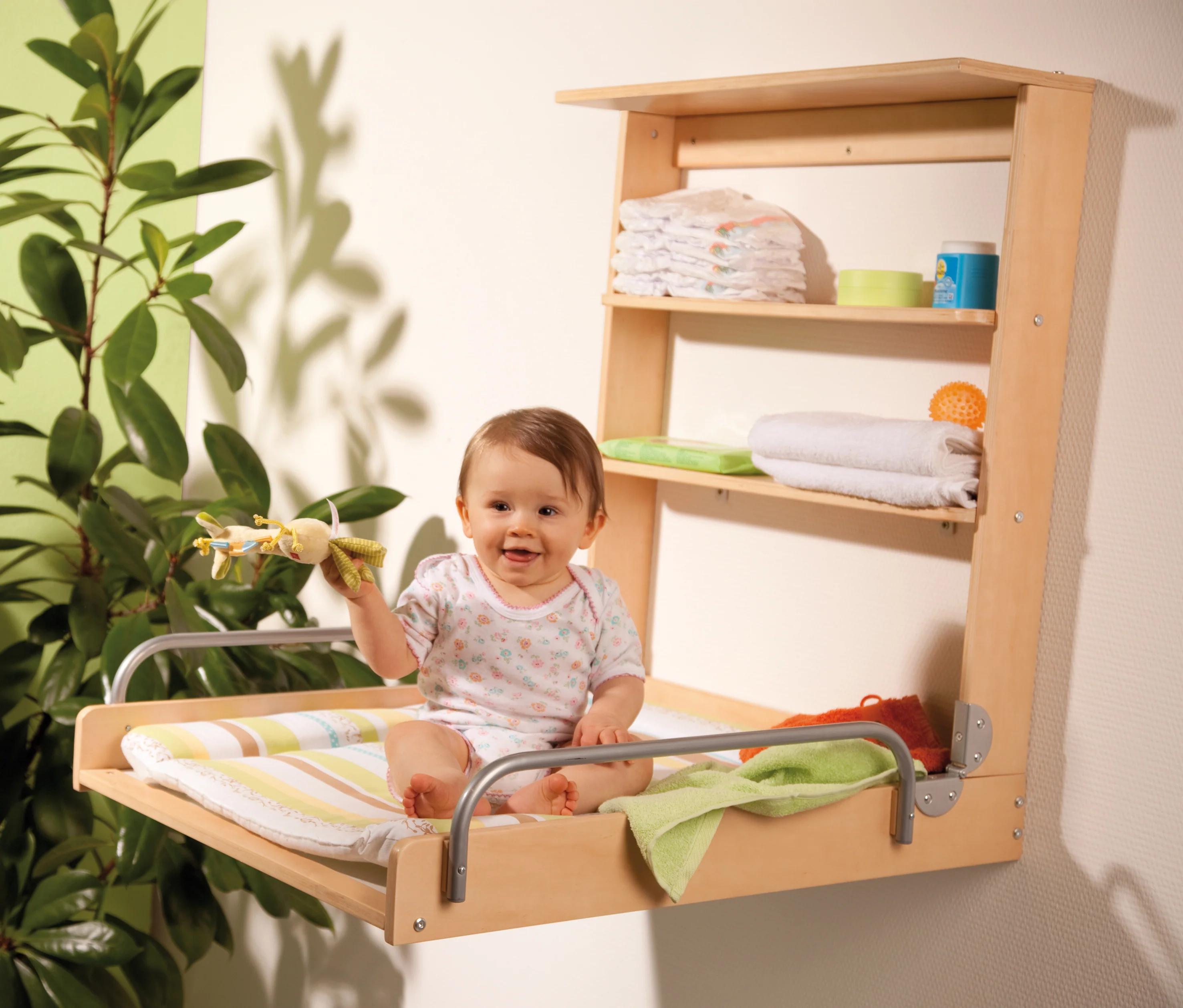 Wandwickelregal, klappbares Wickelregal, natur inkl. Wickelunterlage 'Dschungelbaby' - Image 10