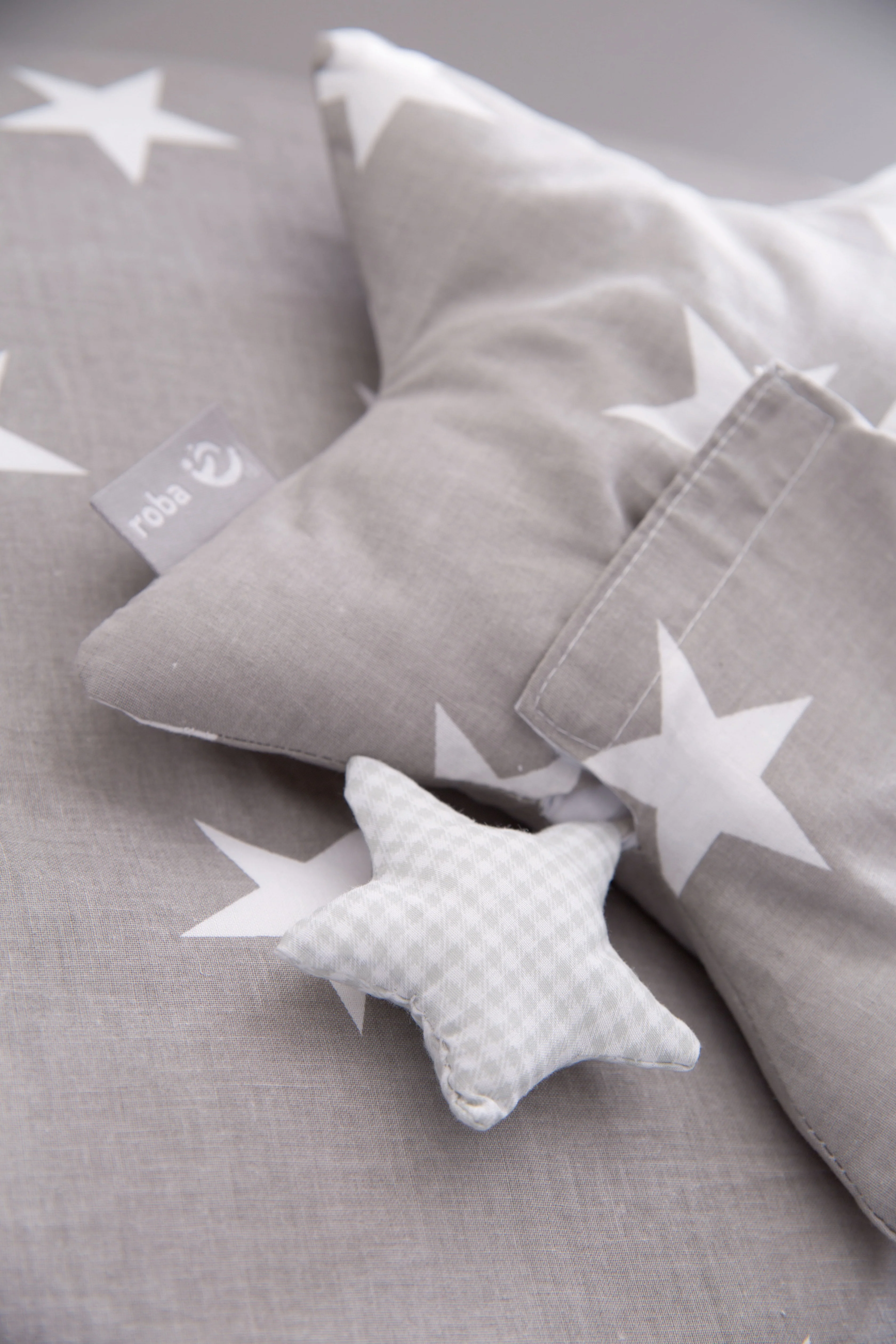 Spieluhr 'Little Stars', Einschlafhilfe, Textil-Stern waschbar, Babyzimmer Deko grau / weiß - Image 2
