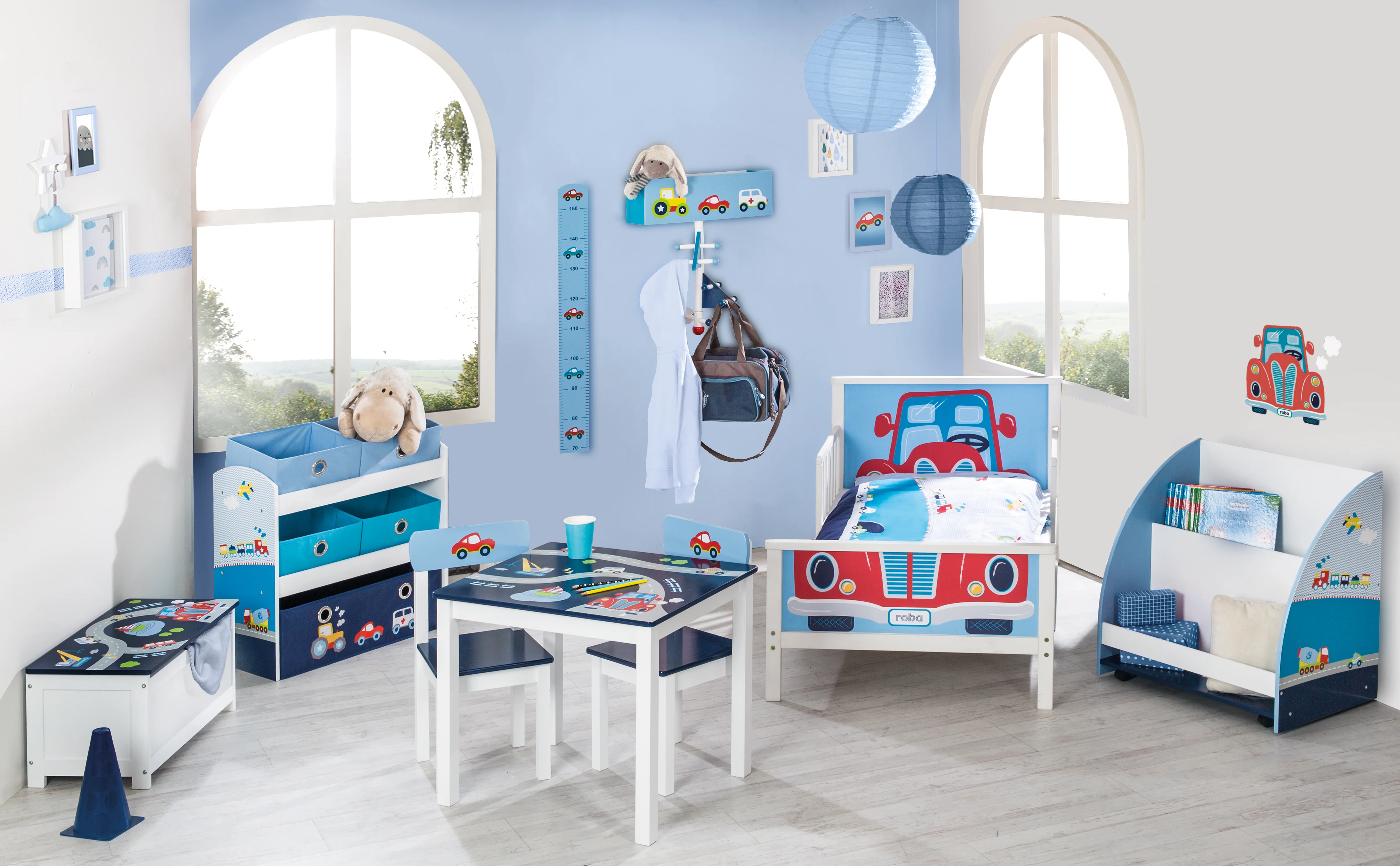 Kindersitzgruppe 'Rennfahrer', 2 Kinderstühle & 1 Tisch, mit Fahrzeug-Motiven in blau - Image 4
