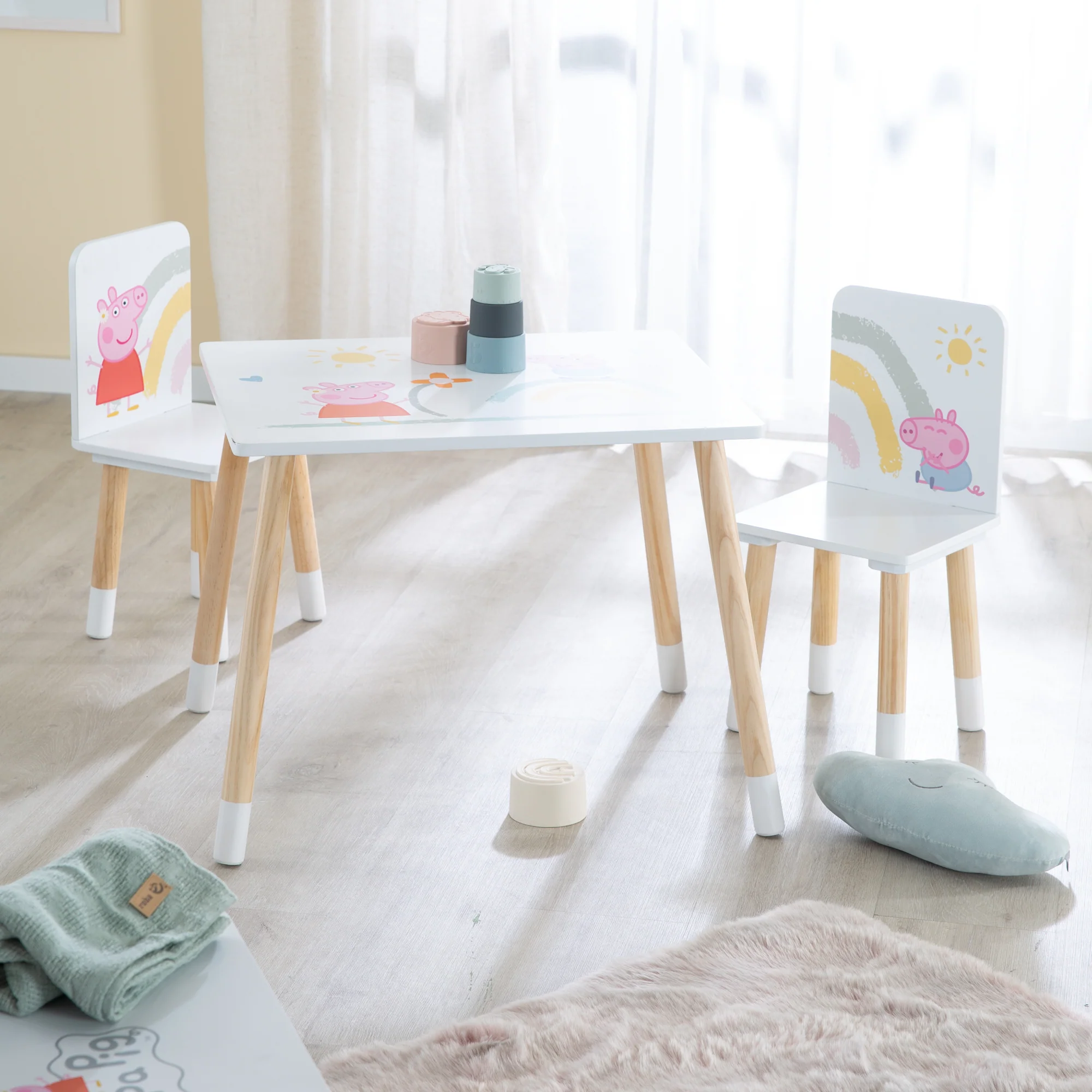 Kindersitzgruppe 'Peppa Pig' - 2 Stühle + 1 Tisch - Motiv der Serie - Holz weiß / natur - Image 4
