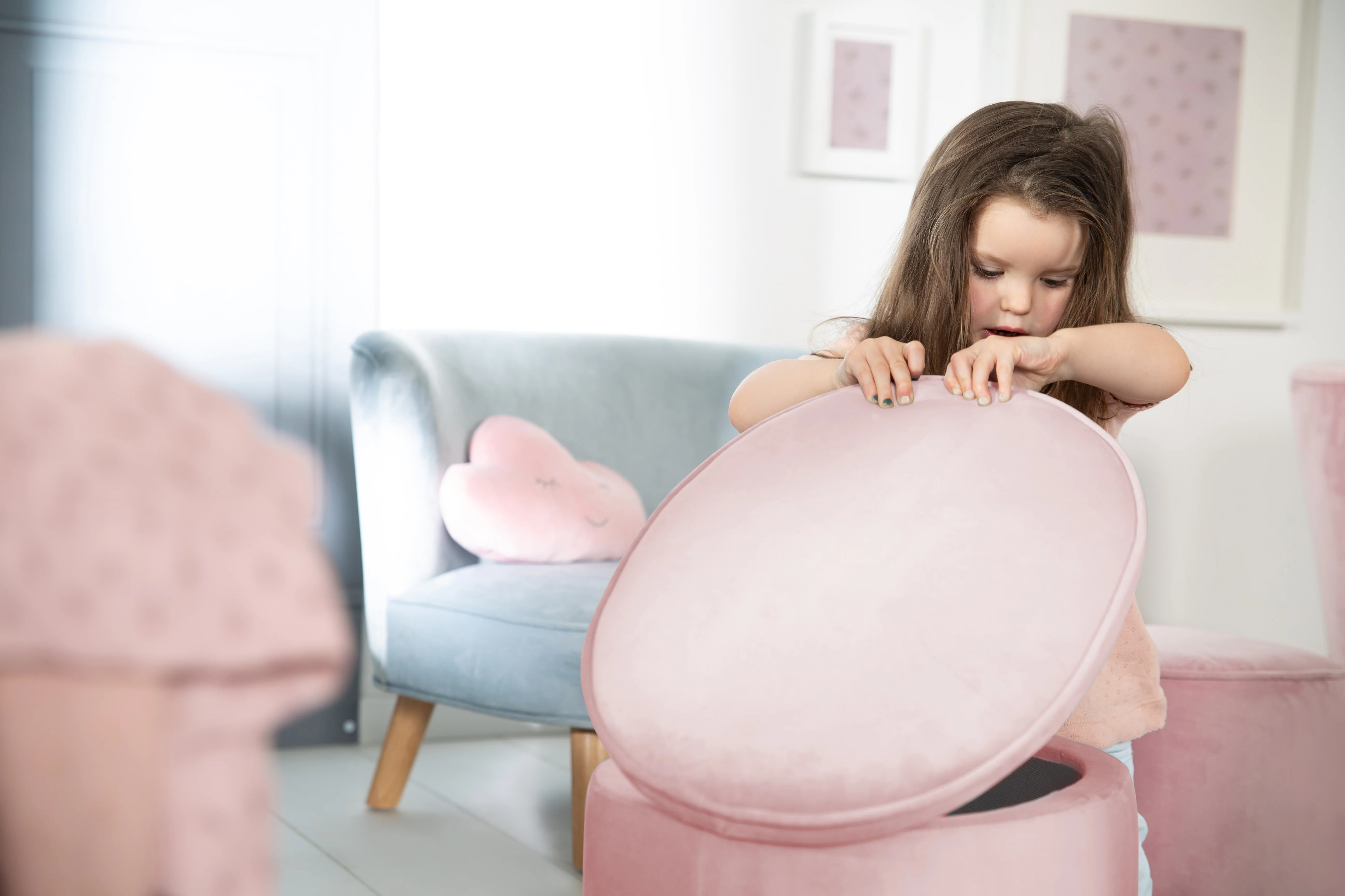 Kinderhocker mit Aufbewahrungsfunktion 'Lil Sofa', oval, bequem, mit Samtstoff bezogen, Mauve - Image 3