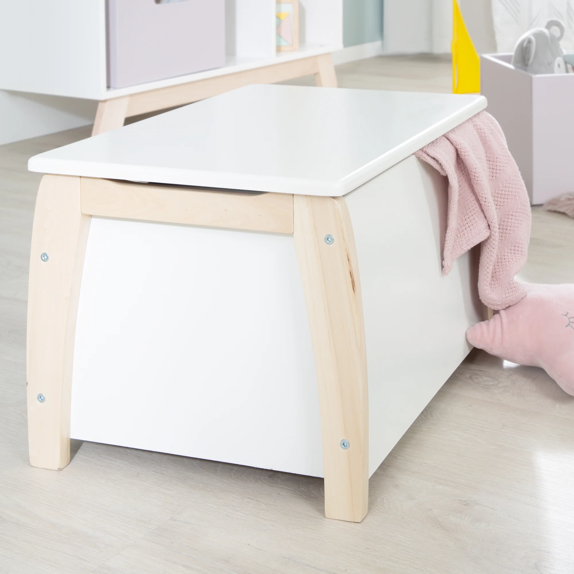 Kinder- & Spielzeugtruhe aus Massivholz, bicolor, inklusive Dämpfungsbeschlag - Image 6