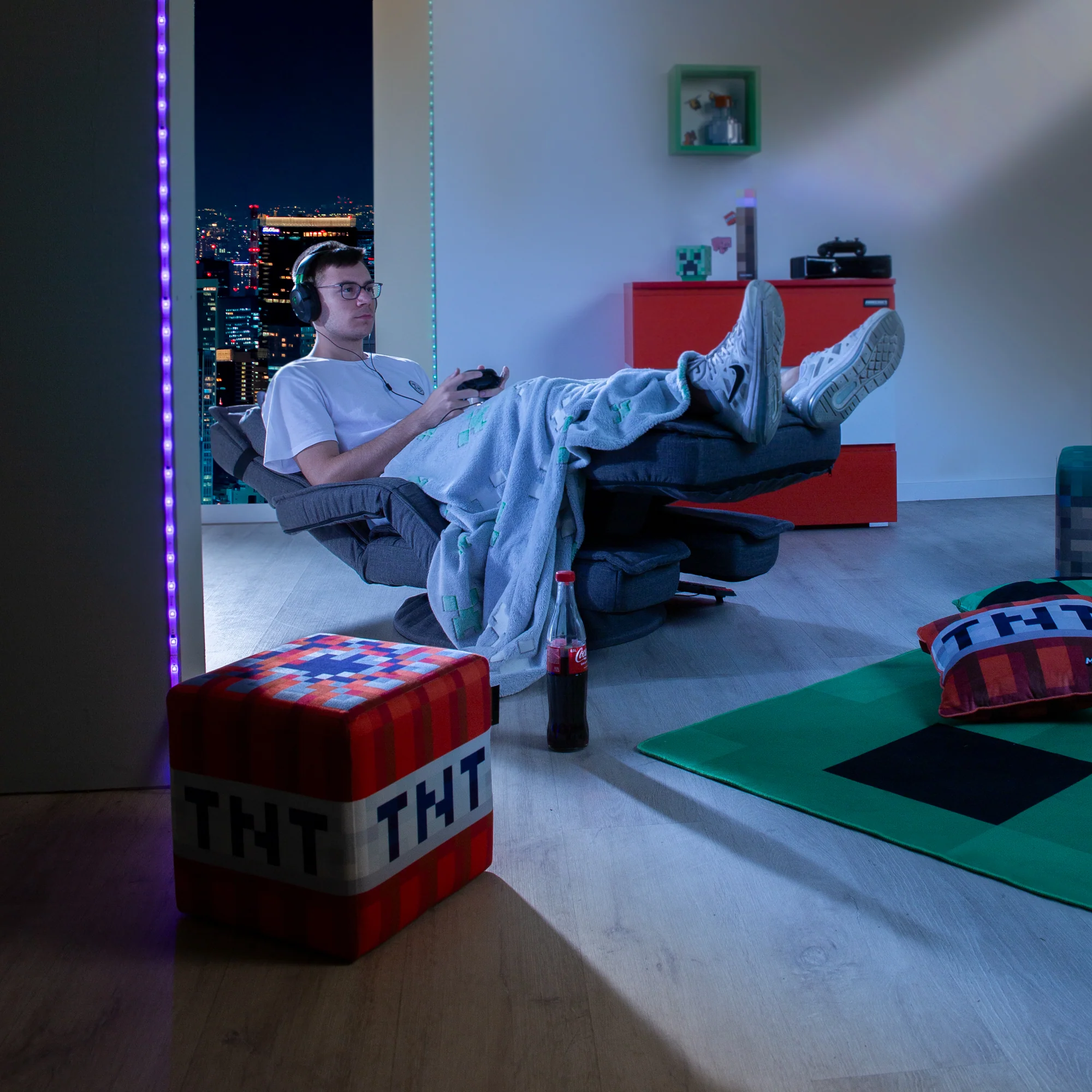 Gaming-Sessel 'Minecraft' mit Arm-, Bein- und Nackenstütze - inkl. Tastatur-Halterung - Image 22